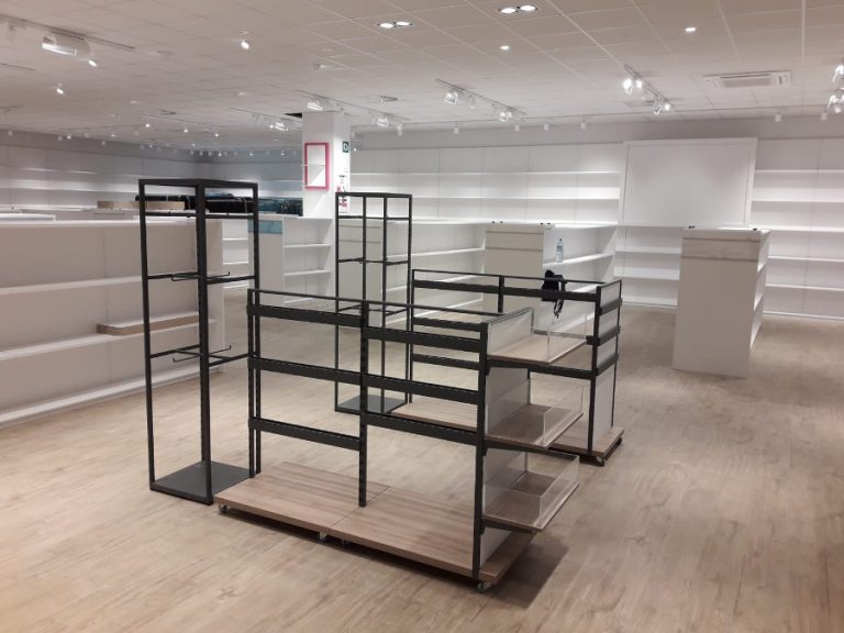 meble sklepowe na wymiar